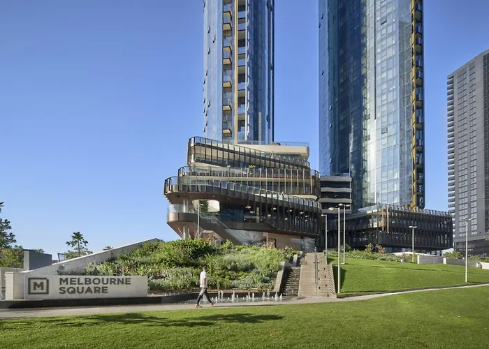 Essence Residence With Balcony & Parking